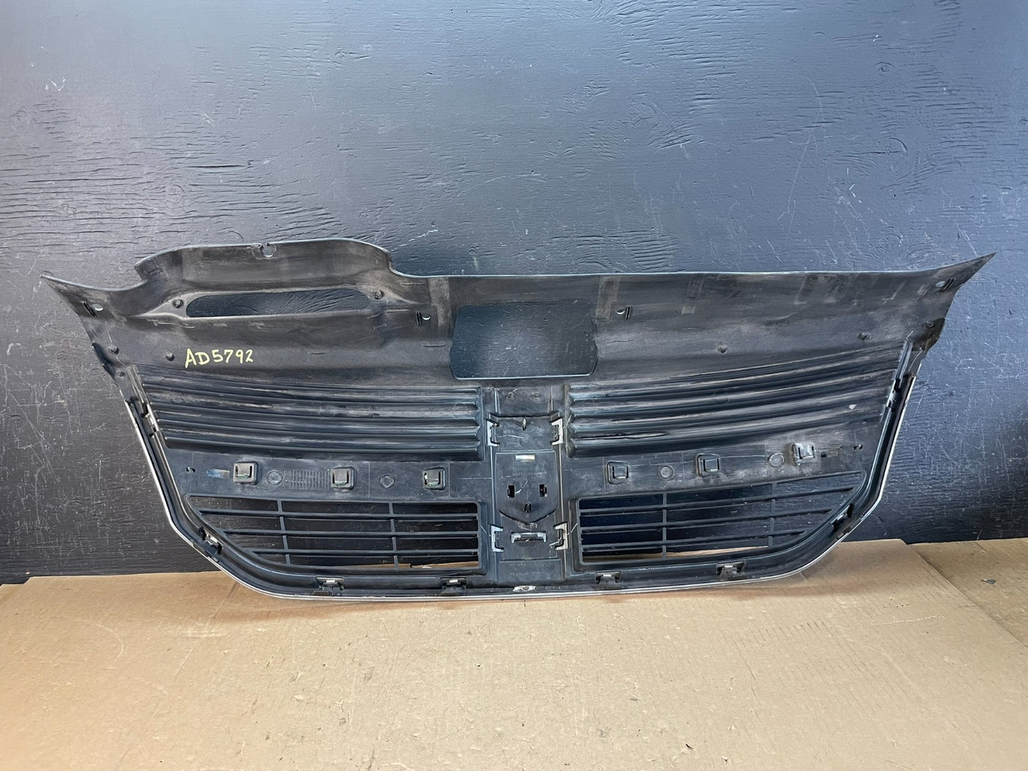 2009 to 2010 Dodge Journey Chrome Front Upper Grill Grille ad5792 DG3