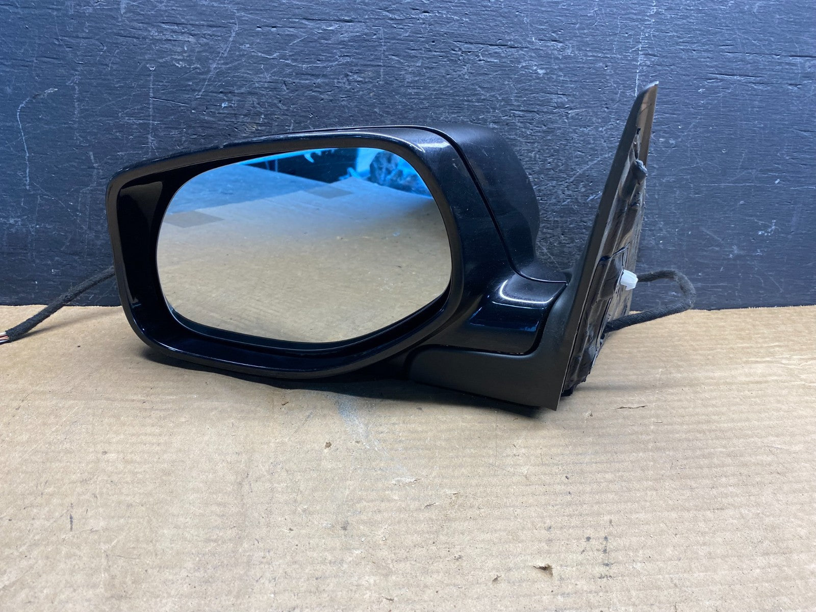 2008 to 2010 Porsche Cayenne Driver Left Side Door View Mirror AD9771 DW2