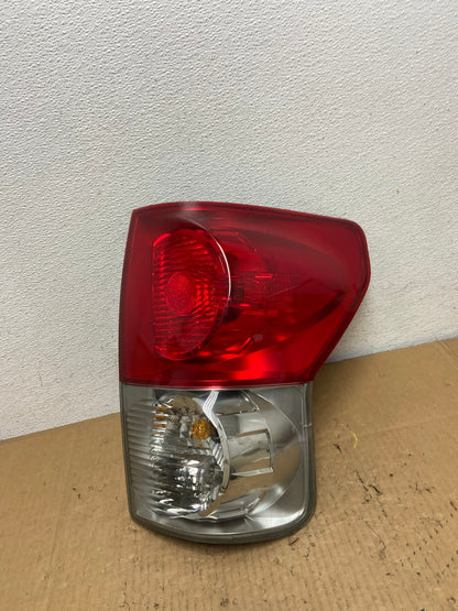 2007 to 2013 Toyota Tundra Right Passenger RH Tail Light AD1168 LK0