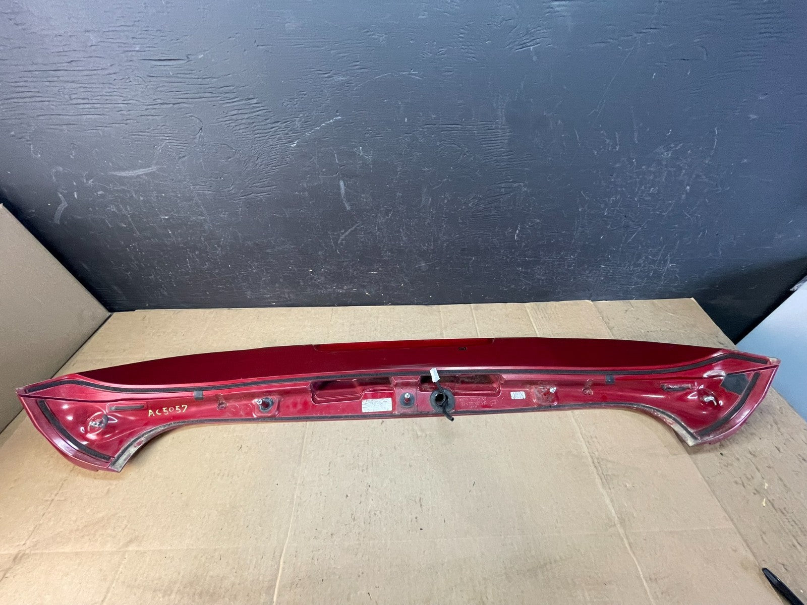 2016 to 2020 Kia Sorento Rear Spoiler Wing Brake Light AC5057 DG8