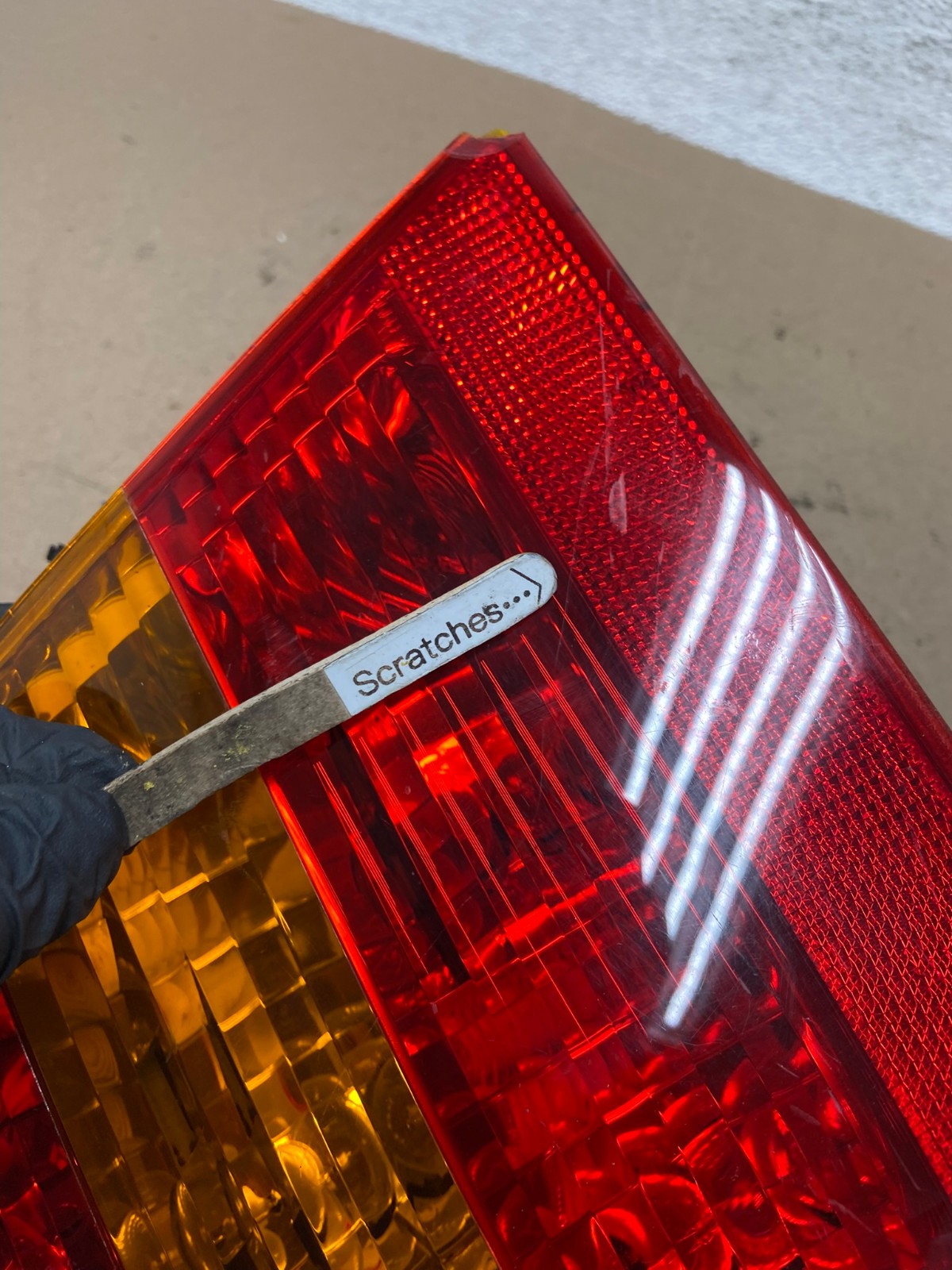 2002 - 2005 BMW 3 E46 Series Left Driver Side Lh Tail Light AF4527 LK3