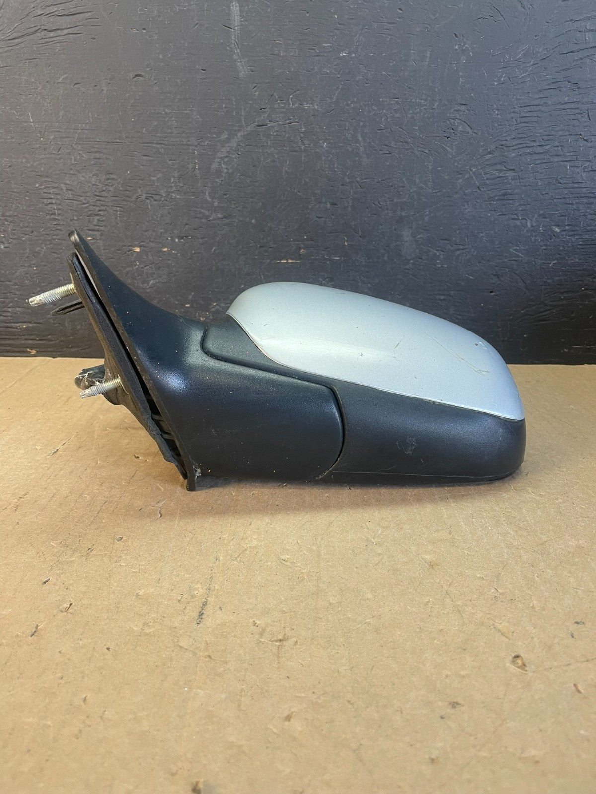 2002 to 2008 Ford Crown Victoria Driver Left Side View Door Mirror AD5690 DW3