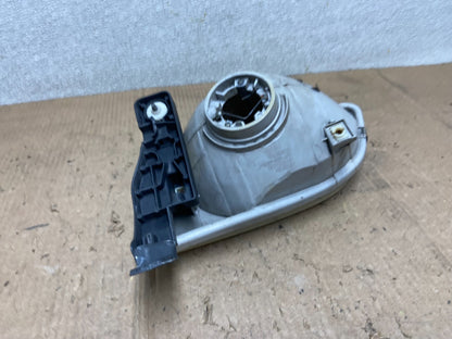 2001  to 2003 Toyota Sienna Right Passenger Side Headlight AA7107 DW5