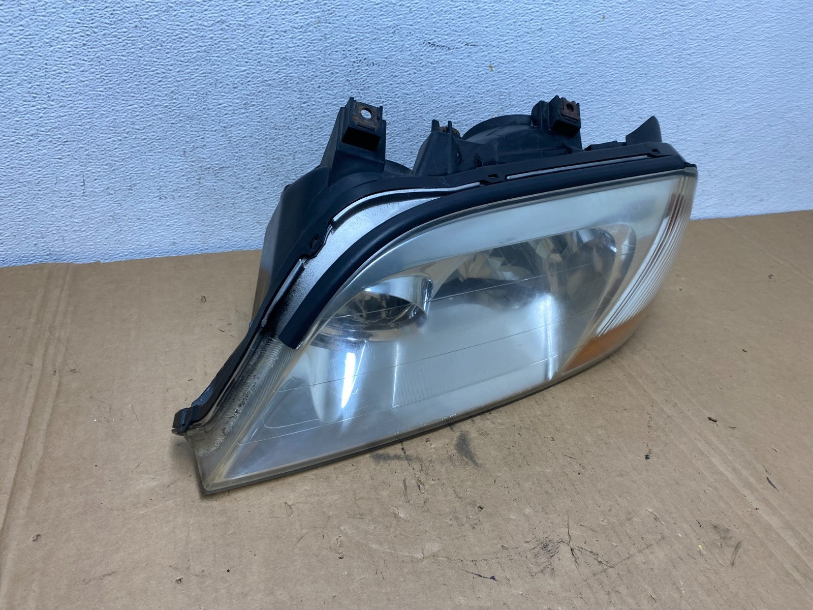 2001 to 2003 Acura MDX Left Driver LH Halogen Headlight AD2757 DW2
