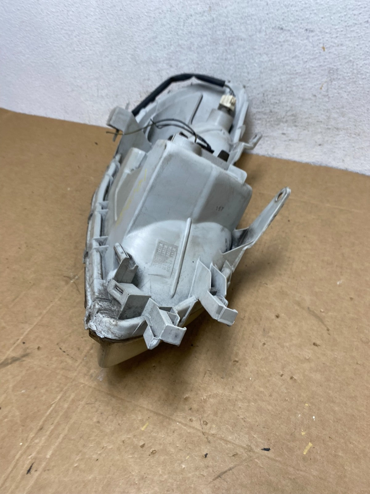 2000 2001 2002 Toyota Echo Left Driver LH Side Headlight AD6101 DW5