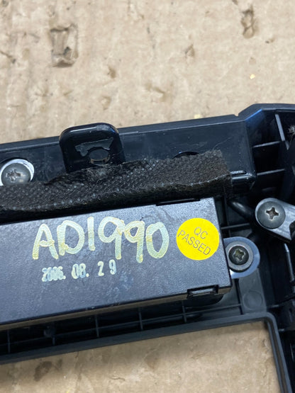 2007 to 2009 Hyundai Santa Fe Center Dashboard Radio Bezel Trim AD1990 DG6
