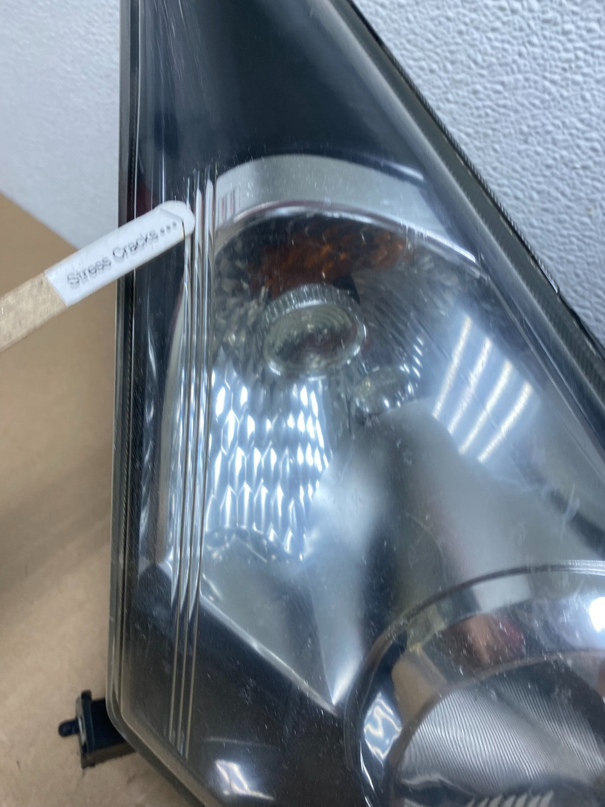 2011 to 2015 Chevrolet Cruze Halogen Left+Right Set Headlights AE7282 DW5