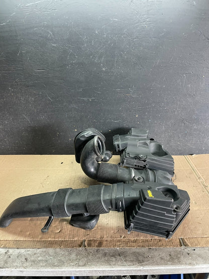 2007 to 2010 BMW E70 X5 N62 Air Intake Cleaner Filter 7548896 M8957 DG7