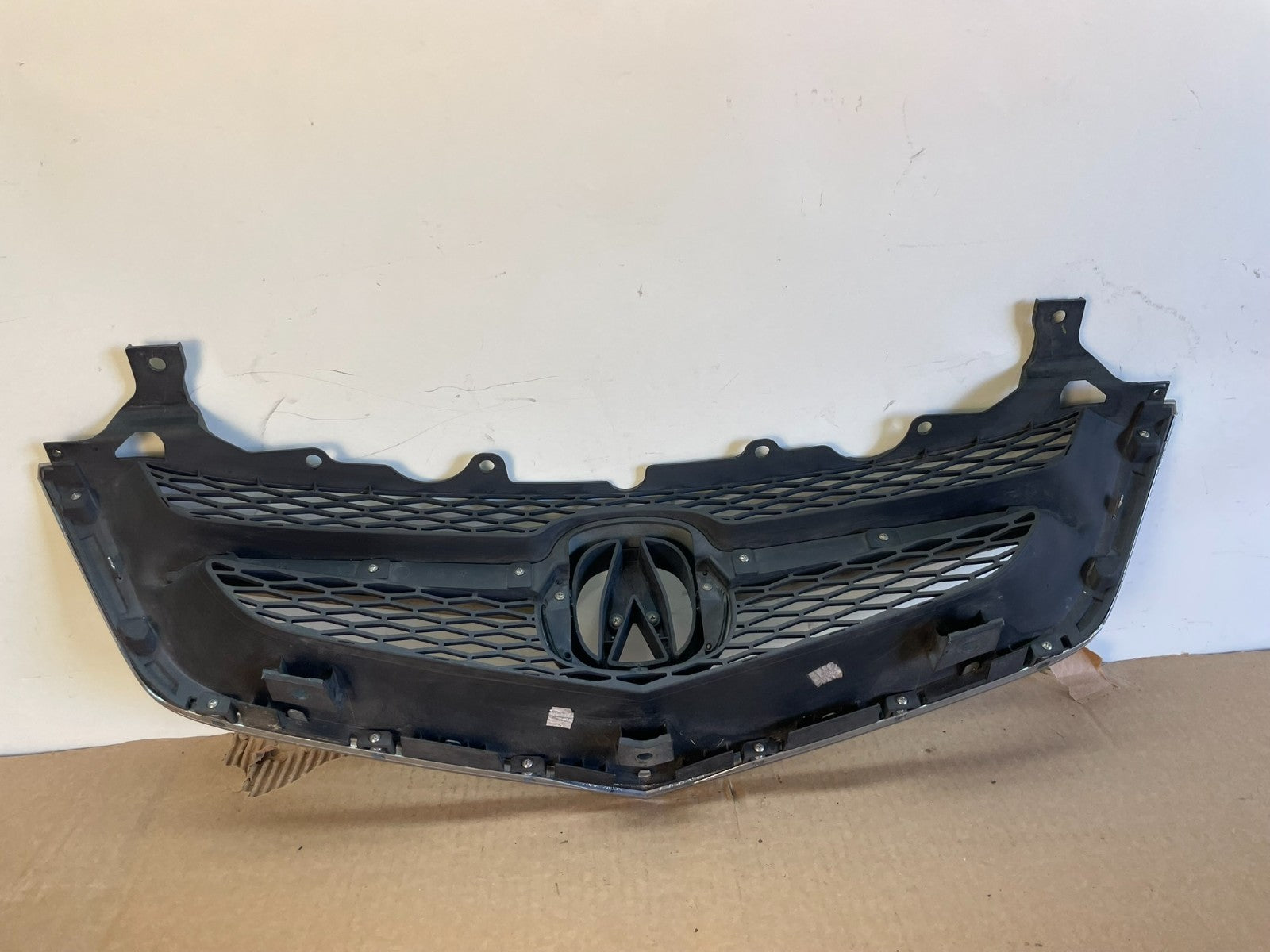 2002 to 2003 Acura TL Front Upper Grill Grille AG3145 DG3