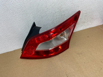 2009 2010 2011 Nissan Maxima Right Passenger RH Side Tail light AF9510 DW2