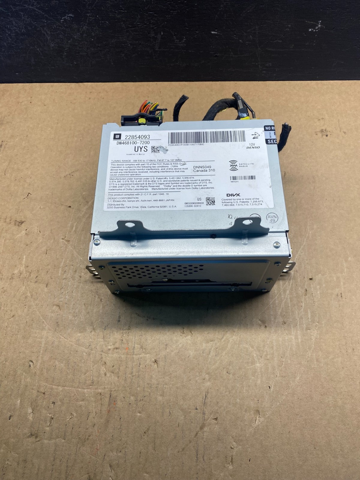 2010 to 2012 Cadillac SRX AM/FM/CD/MP3 Radio Head Unit Receiver AC7104 DG3