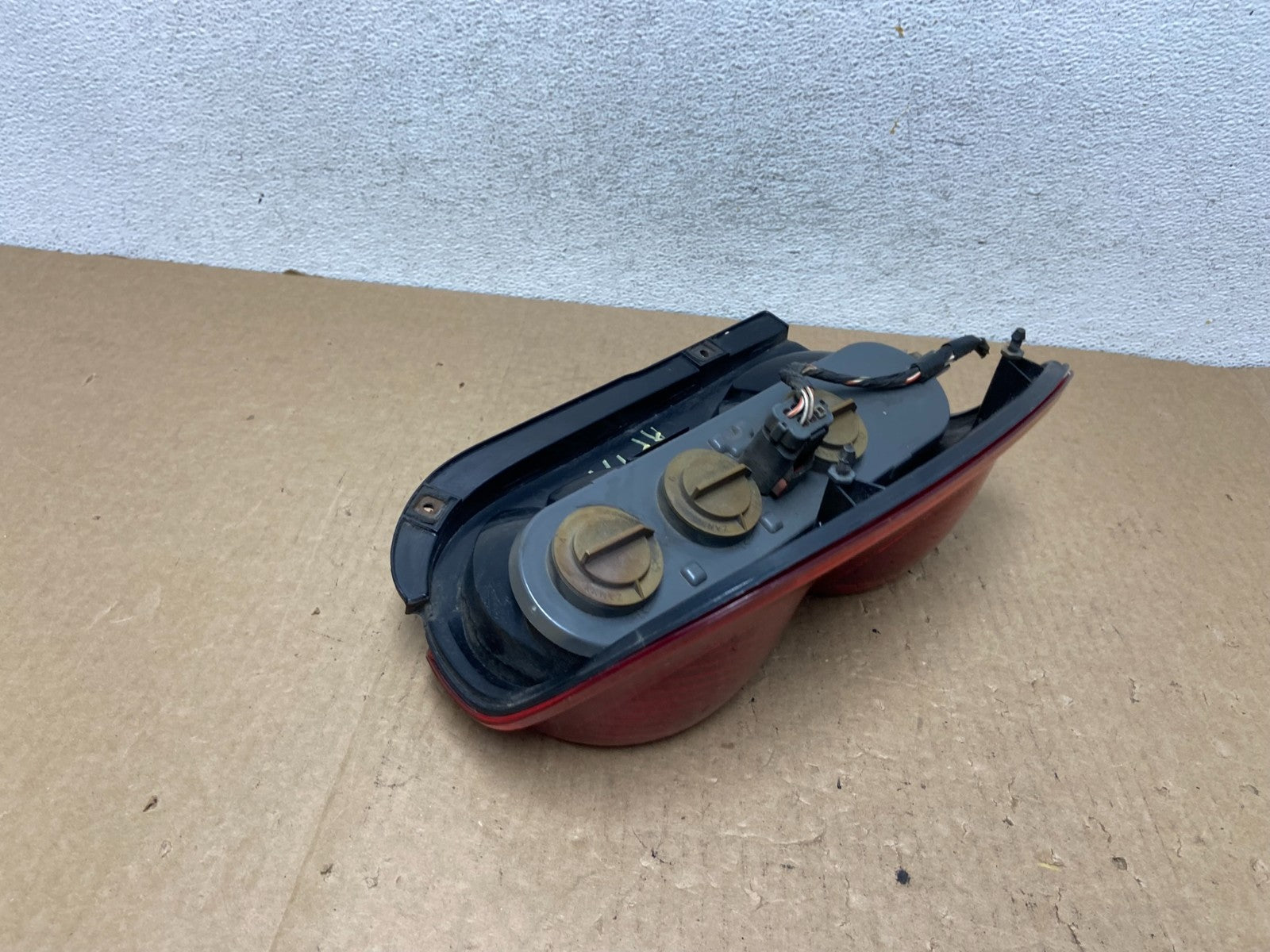 2005 2006 2007 Jeep Liberty Right Passenger Rh Side Tail Light AF9711 DW5