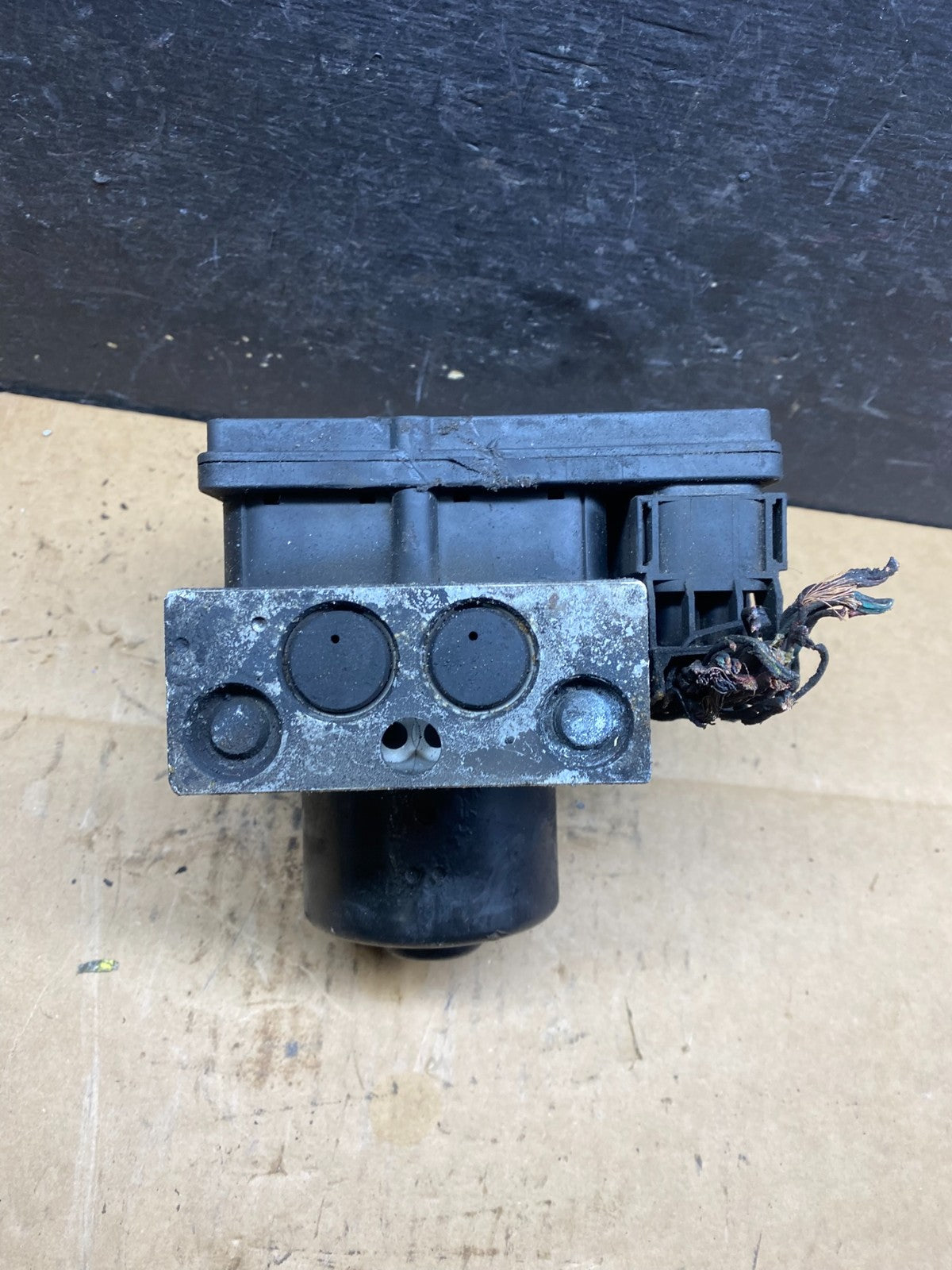 06-12 Mercedes R350,GL450,ML500 A2515452532 ABS AntiLock Brake Pump OEM R43362