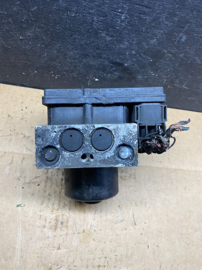 06-12 Mercedes R350,GL450,ML500 A2515452532 ABS AntiLock Brake Pump OEM R43362