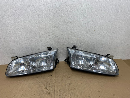 2000 to 2001 Toyota Camry Front Left+Right Side Headlights AE6609 DW0