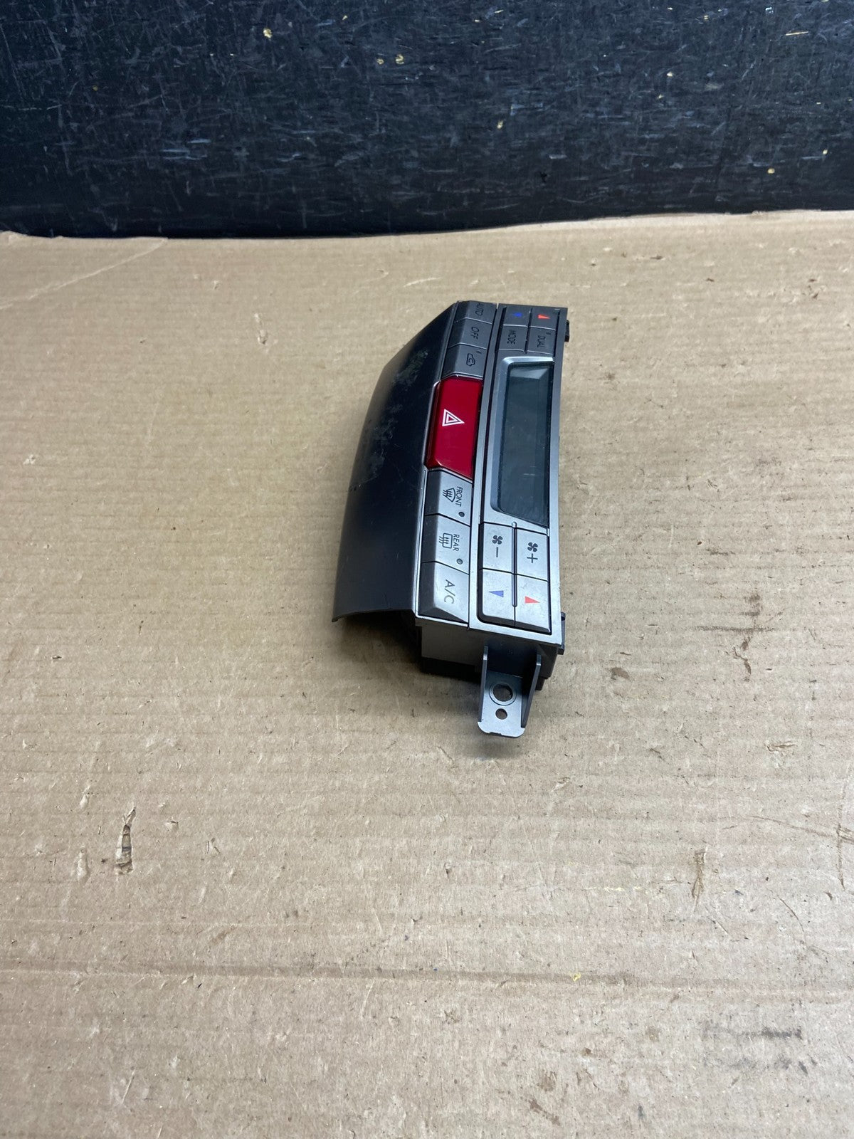 2010 - 2014 Subaru Outback Legacy A/C Heater Climate Control Unit AH3520 DG2