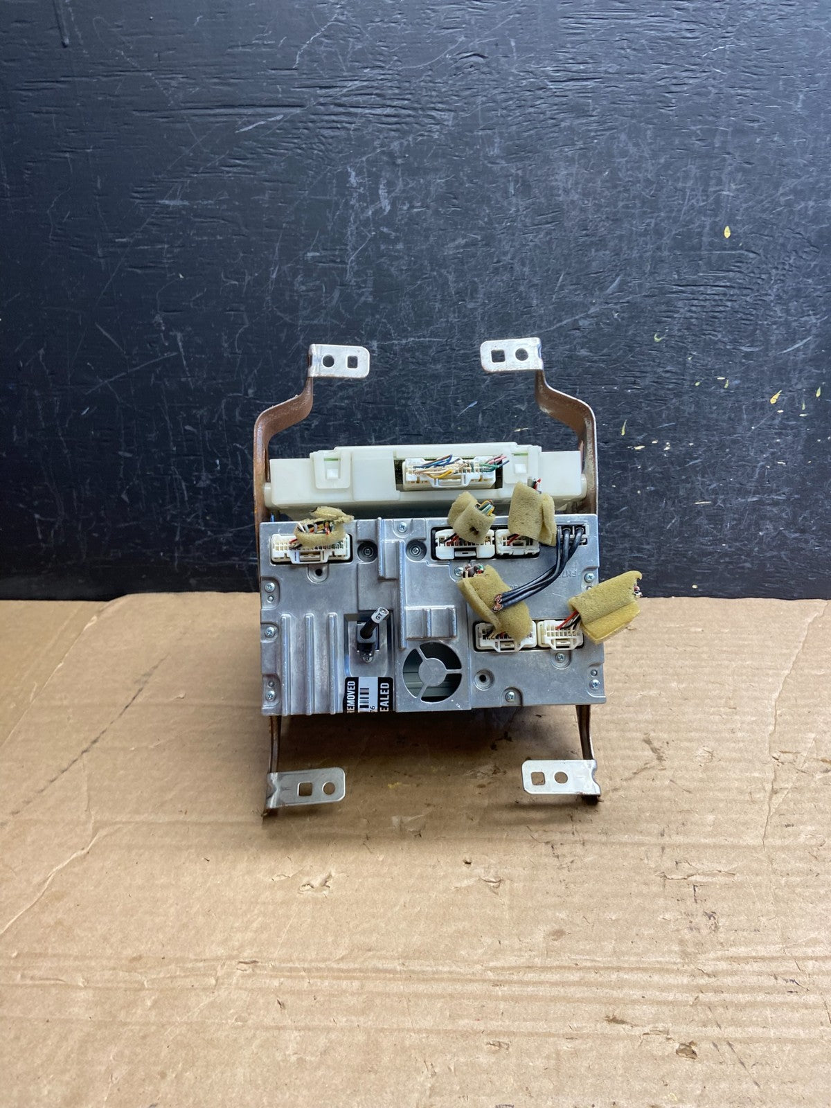 2013 - 2014 Nissan Pathfinder Radio AM/FM Receiver AF2142 DG3