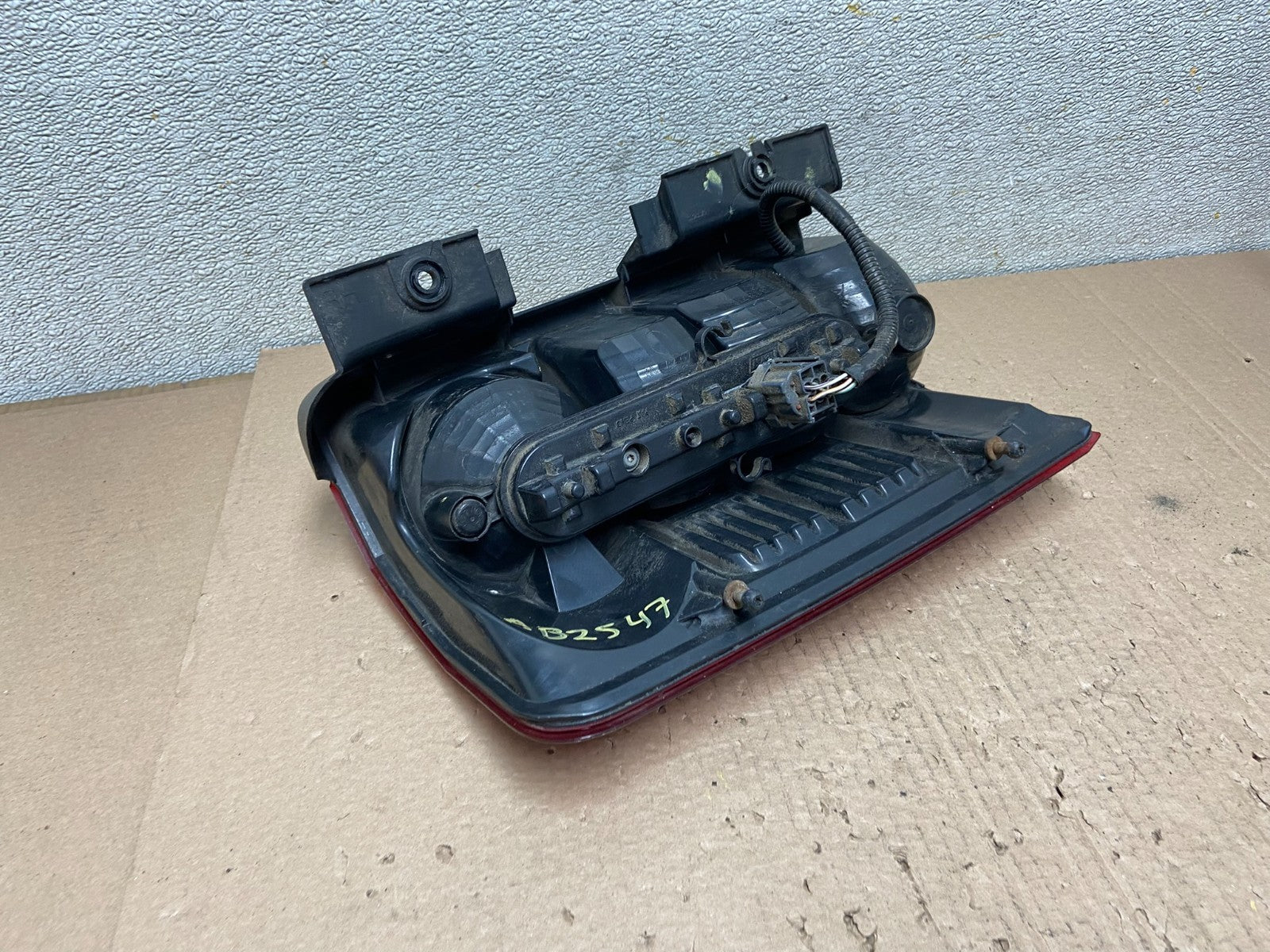 2008 to 2012 Jeep Liberty Right Passenger RH Side Tail Light OEM AB2547 DW6