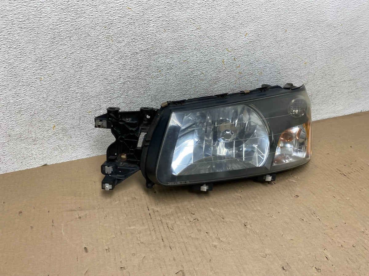 2003 2004 Subaru Forester Left Driver LH Headlight Halogen AH5839 DW1