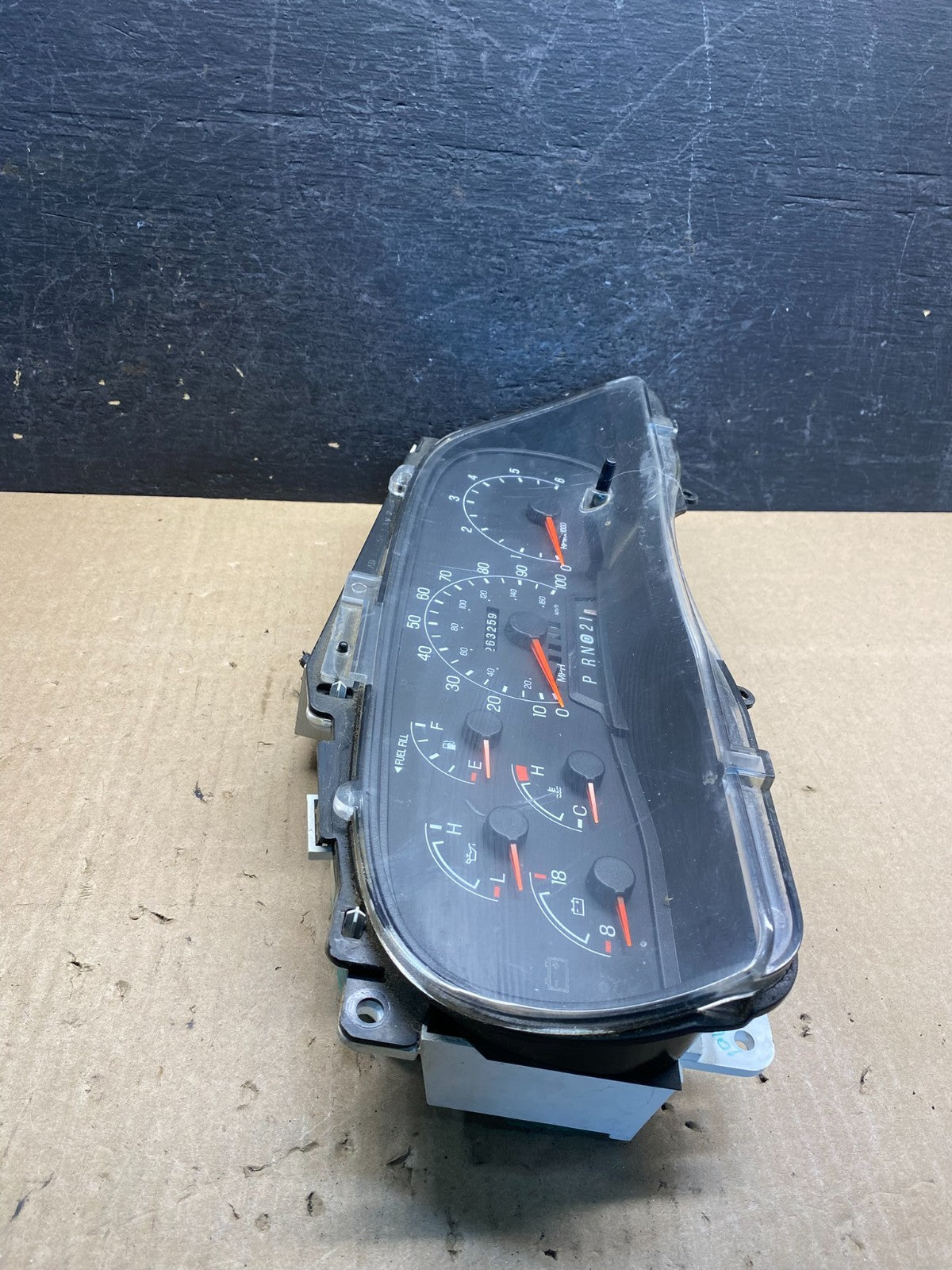 1999 - 2001 Ford F150 F-150 Speedometer Cluster Gauge AG9419 DW1