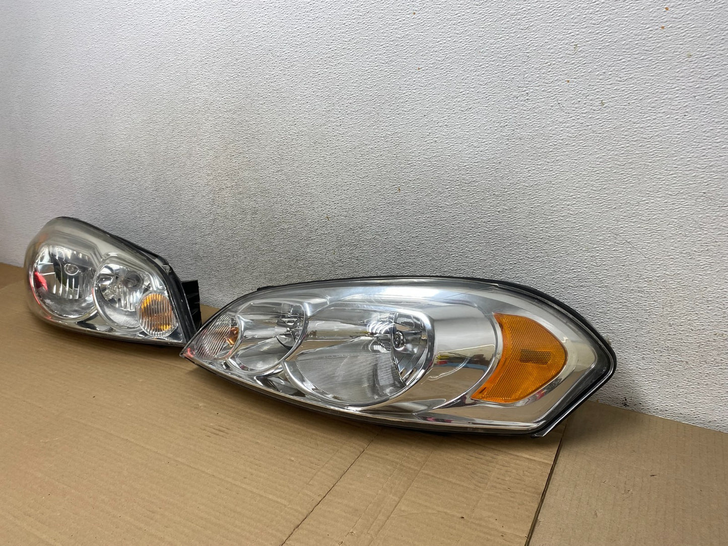 2006 - 2013 Chevrolet Impala Left+Right Set Headlights Halogen AG8838 DW2