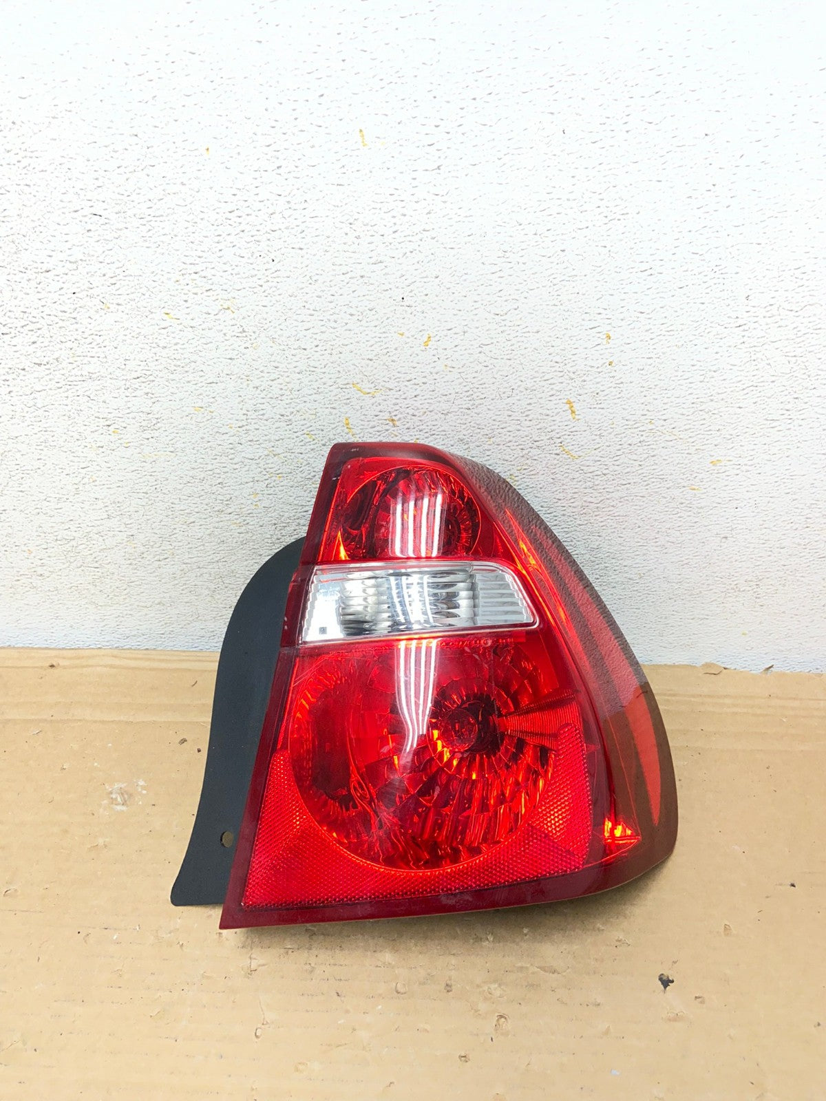 2004 to 2008 Chevrolet Malibu Right Passenger Side Tail Light AH8403 LK0