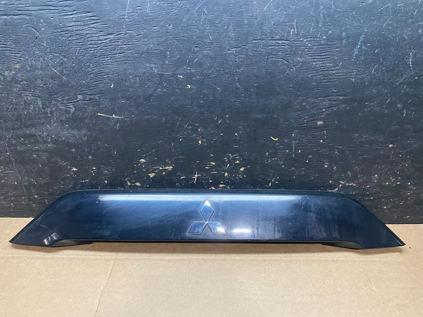 2007 to 2013 Mitsubishi Outlander Rear Hatch Tailgate Trim Molding OEM Y9269 DG0