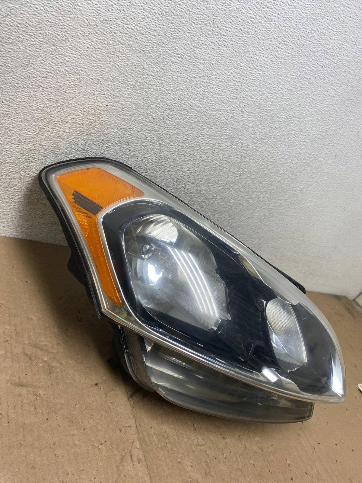 2012 - 2013 Kia Soul Right Passenger RH Headlight Halogen TYC AG4893 DW2