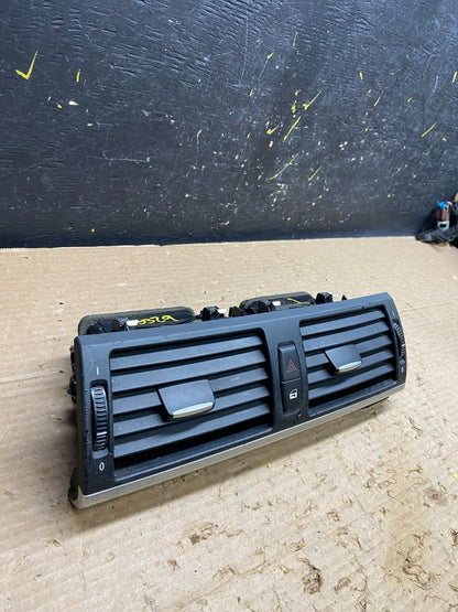 2007 to 2013 BMW X5 X6 Center Console Dash Air Vent OEM W3329 DG2