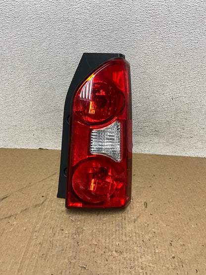 2005 to 2015 Nissan Xterra Right Passenger Rh Side Tail light AG1054 LK0