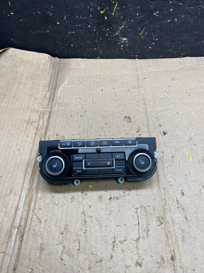 2009 - 2012 Volkswagen CC Center Climate Control Panel AC Heater X5976 DG0