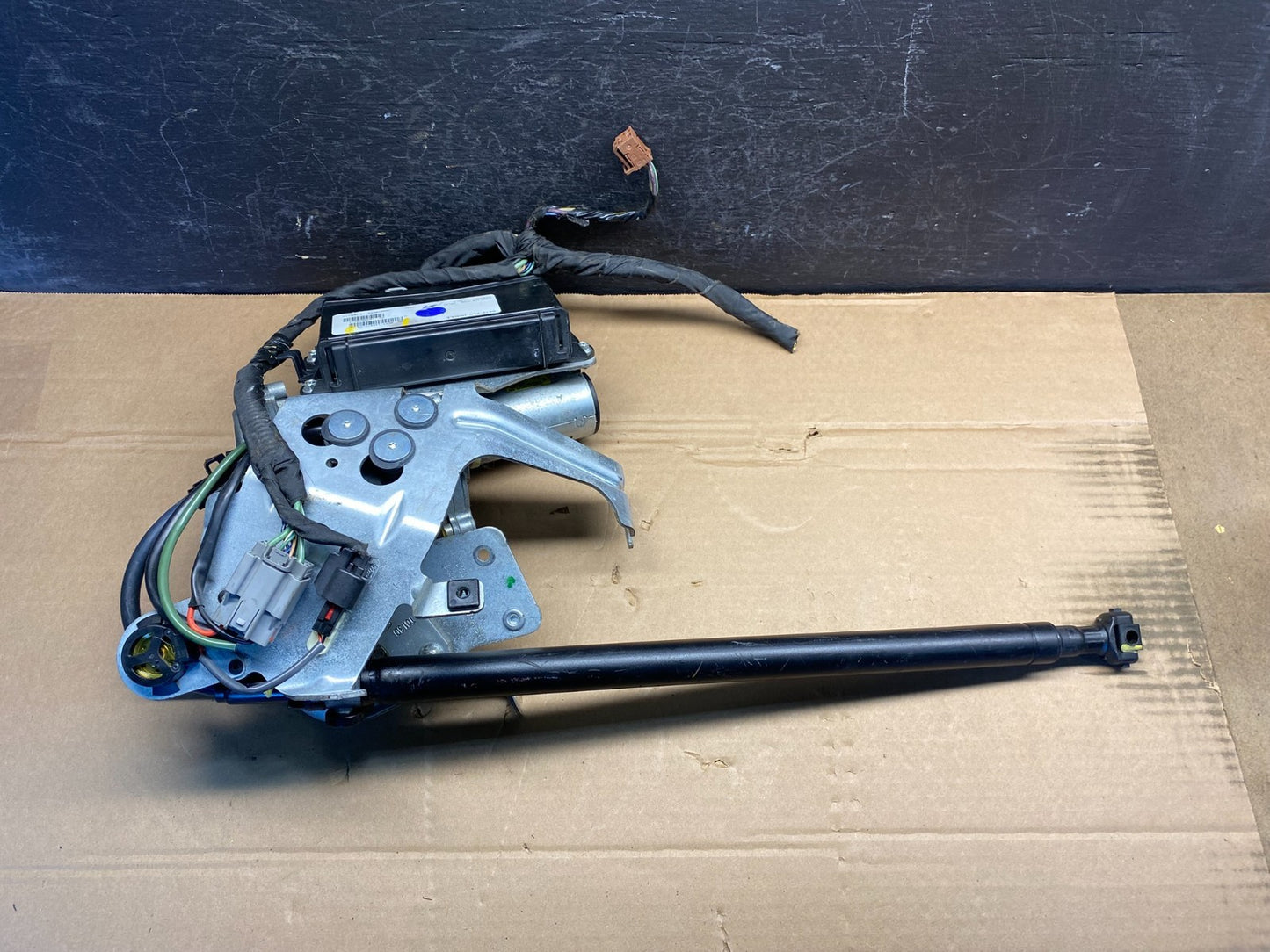 2010-2019 Licnoln MKT Power Motor Liftgate Tailgate Control Module ad9596 DG3