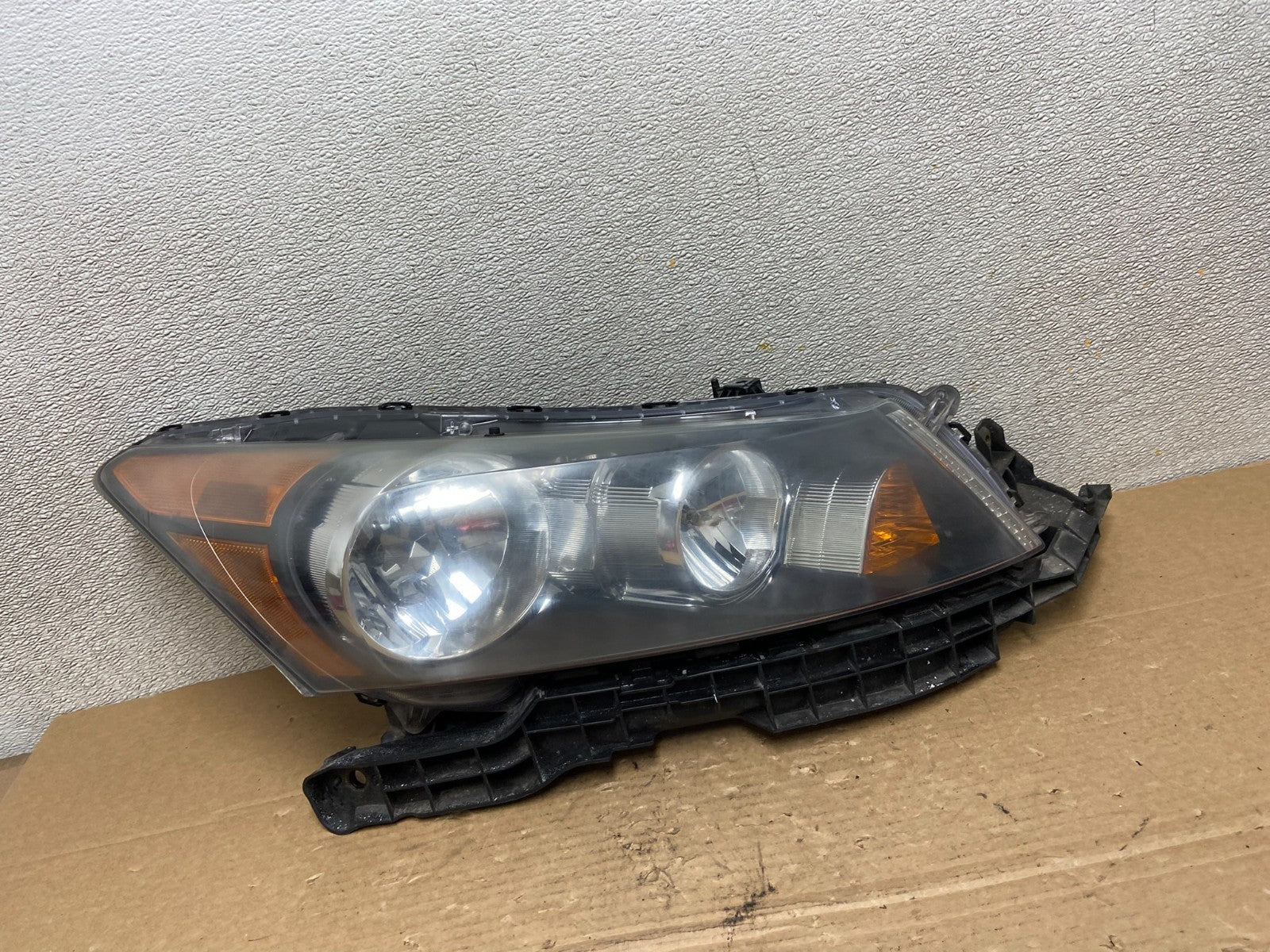 2008 to 2012 Honda Accord Sedan Right Passenger RH Headlight AB4634 DW0