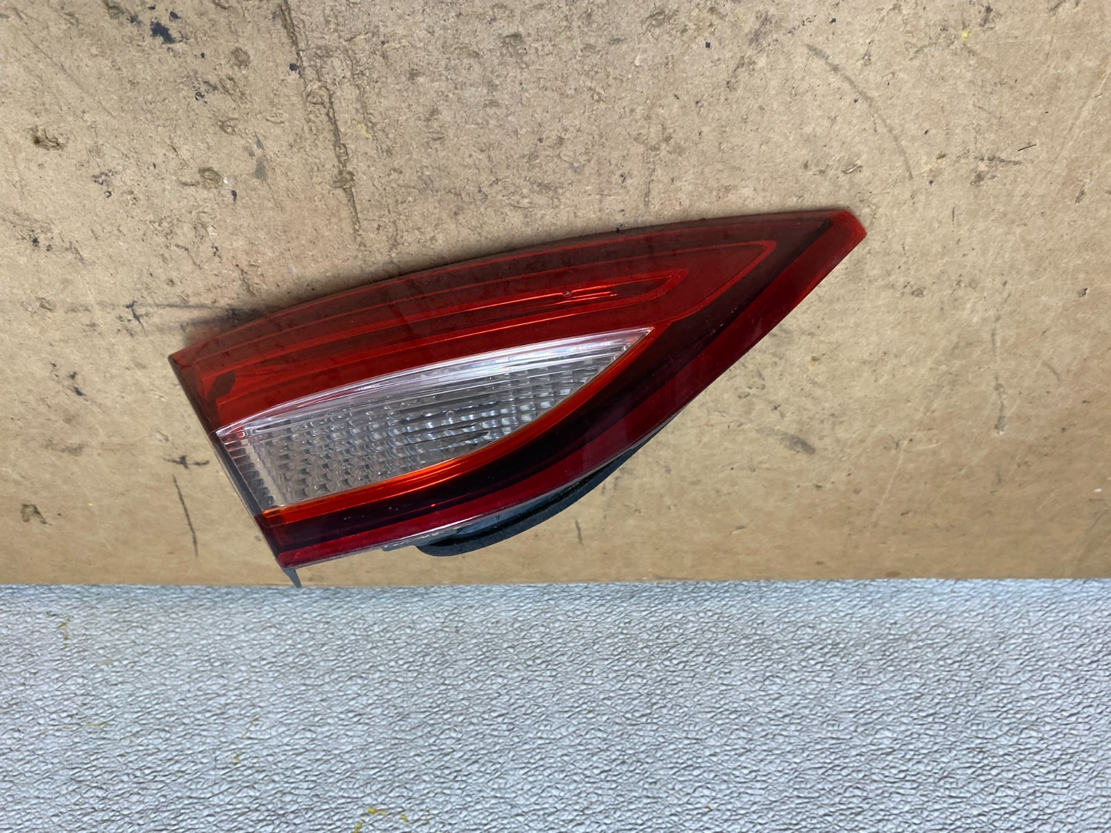 2015 to 2017 Chrysler 200 Sedan Left Driver Side Inner Tail Light Oem X7101 PS0