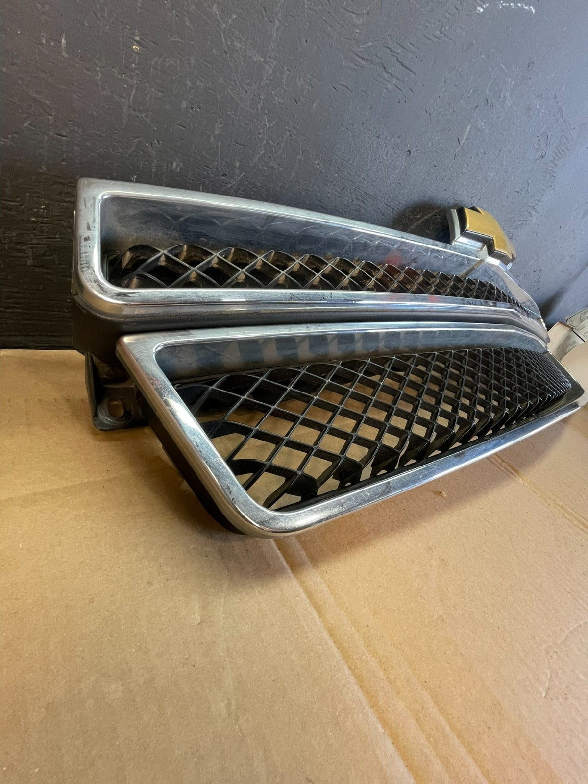 2007 to 2014 Chevrolet Tahoe Suburban Lower Upper Grill Grille Set ac5266 DG1