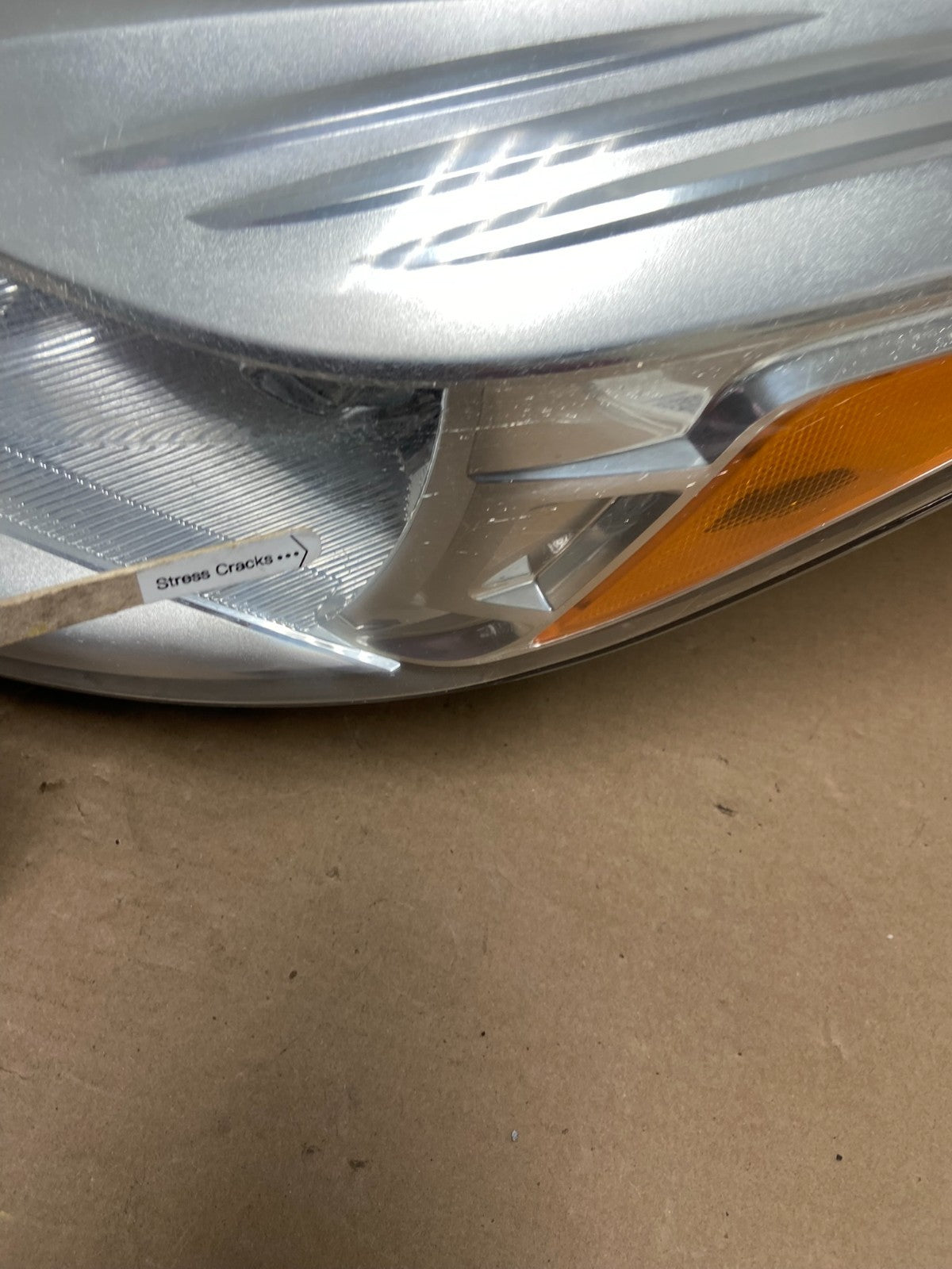 2013 - 2016 Ford Escape Headlight Left Driver Lh Side Halogen AA9878 DW4
