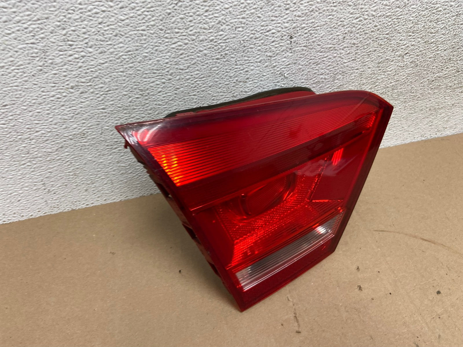 2012 to 2015 Volkswagen Passat Left Driver Lh Inner Tail light AE7196 LK2