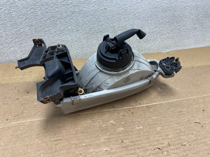 1998 to 2000 Toyota Corolla Front Right Passenger RH Headlight AB5219 DW5