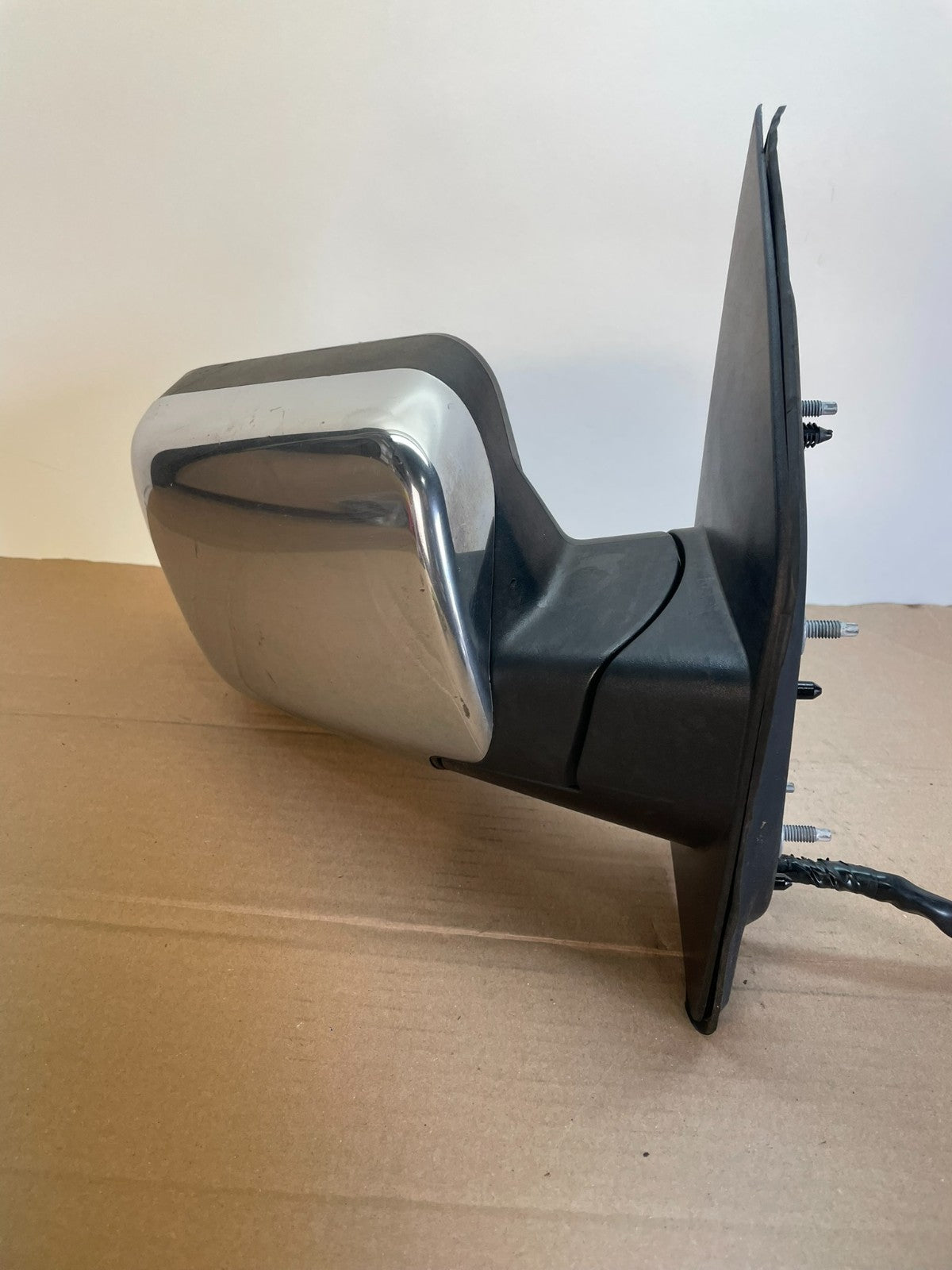 2004 to 2015 Nissan Armada Right Passenger RH View Door Mirror AG9958 DG1