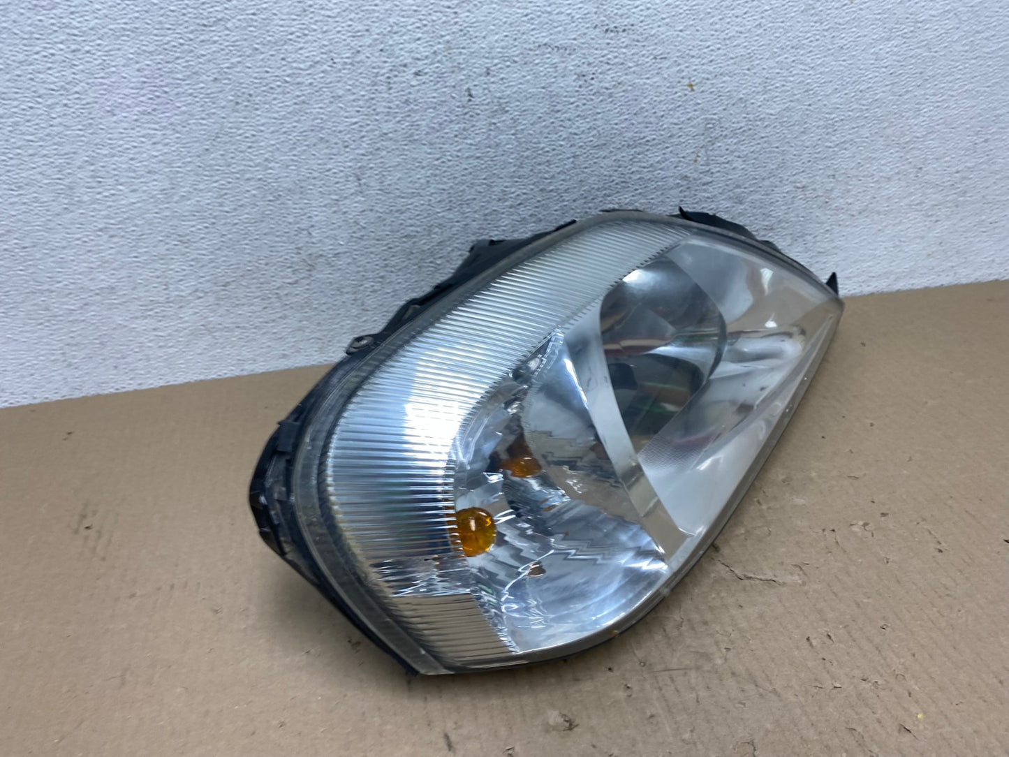 2000 to 2005 Mercury Sable Right Passenger Side Halogen Headlight AE9625 LK2
