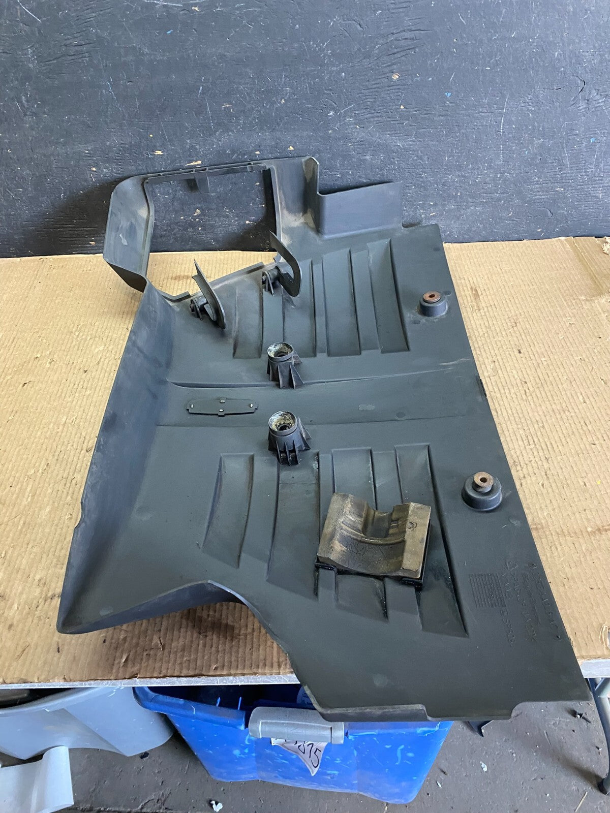 2004 Lincoln Aviator Engine Motor Cover N8355 PS6