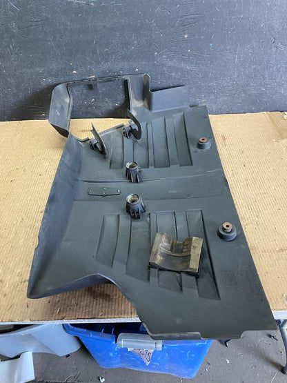 2004 Lincoln Aviator Engine Motor Cover N8355 PS6
