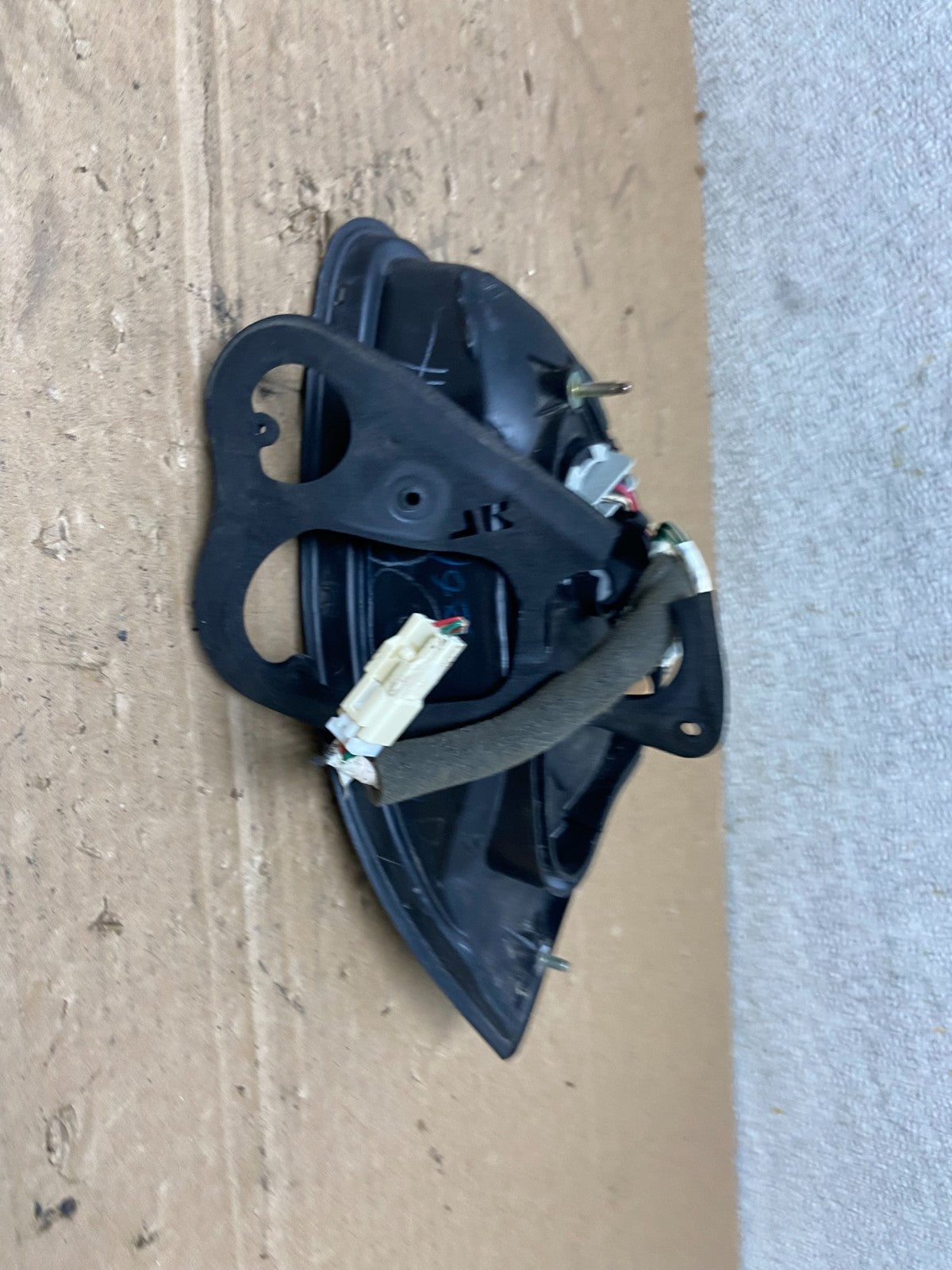2000-2003 Lexus RX300 Right Passenger Side Rear Inner Tail Light Oem AB4803 LK4