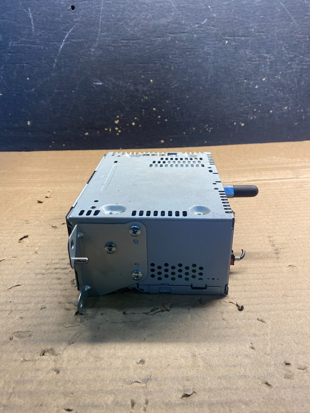 2013 to 2014 Ford Explorer Audio Equipment Radio Receiver AM FM CD aa3177 DG1