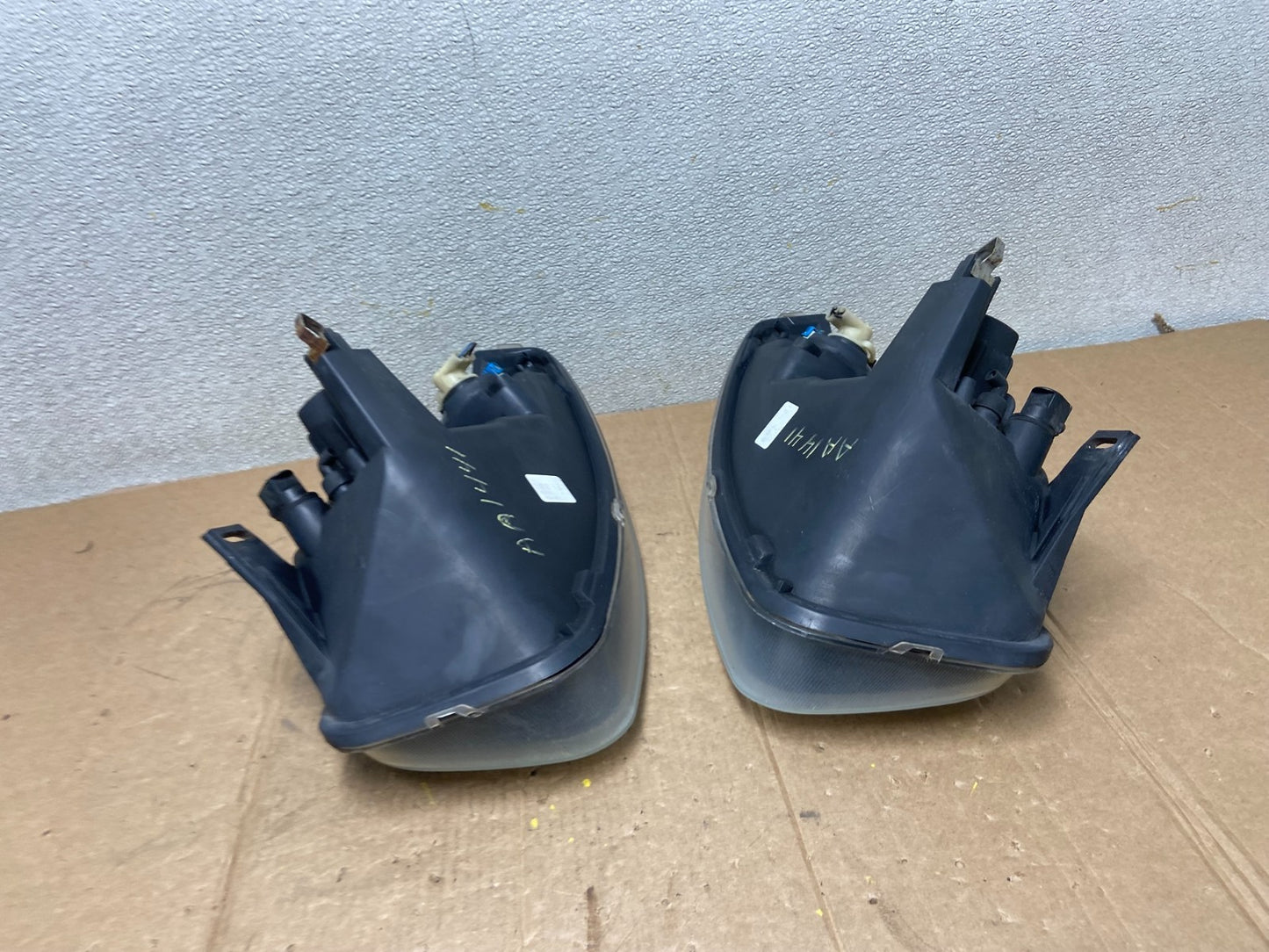 2003 - 2005 Chevrolet Cavalier Right+Left Black Headlight AA1441 PS9