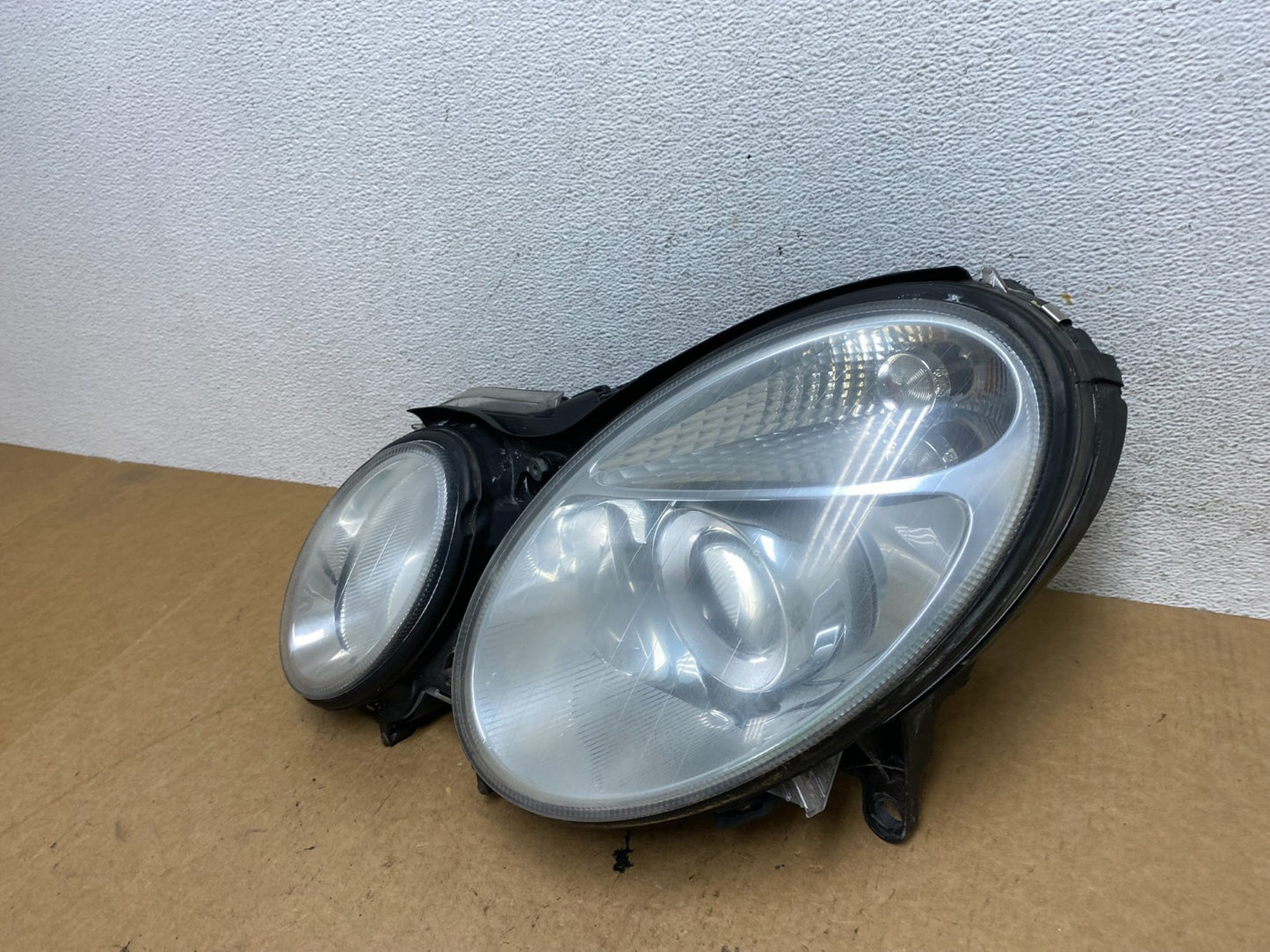 2003-2006 Mercedes E E320 E350 Left Driver Lh Side Halogen Headlight AE3262 DW1