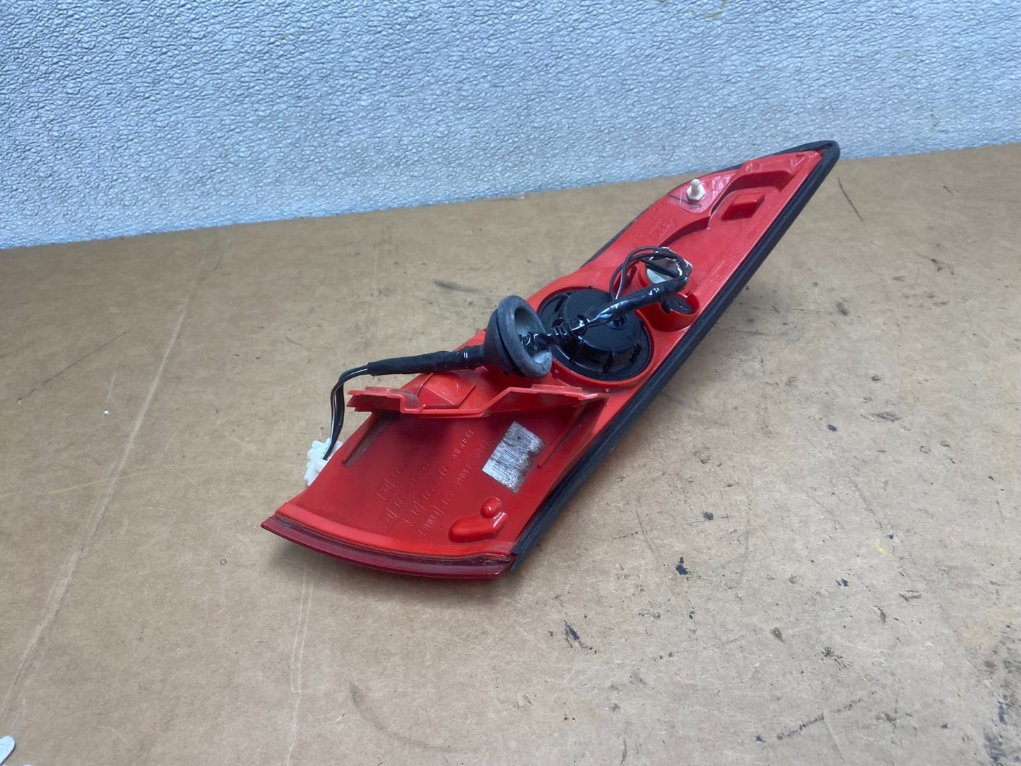 2003 to 2008 Infiniti FX35 FX45 Right Passenger RH Side Tail Light OEM X5280 DW5
