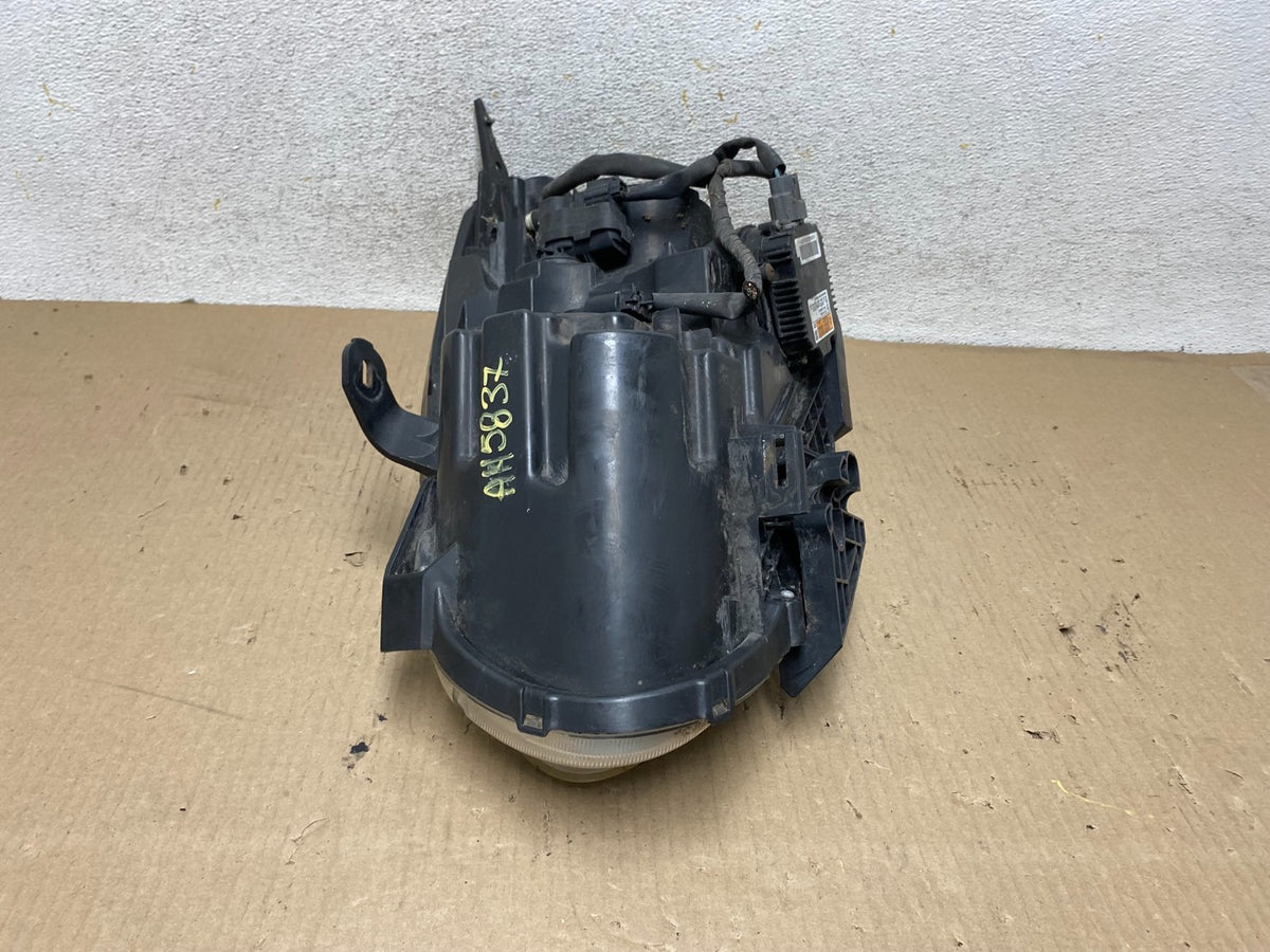 2009-2013 Nissan Rogue Right Passenger Xenon HID Headlight AH5837 DW8