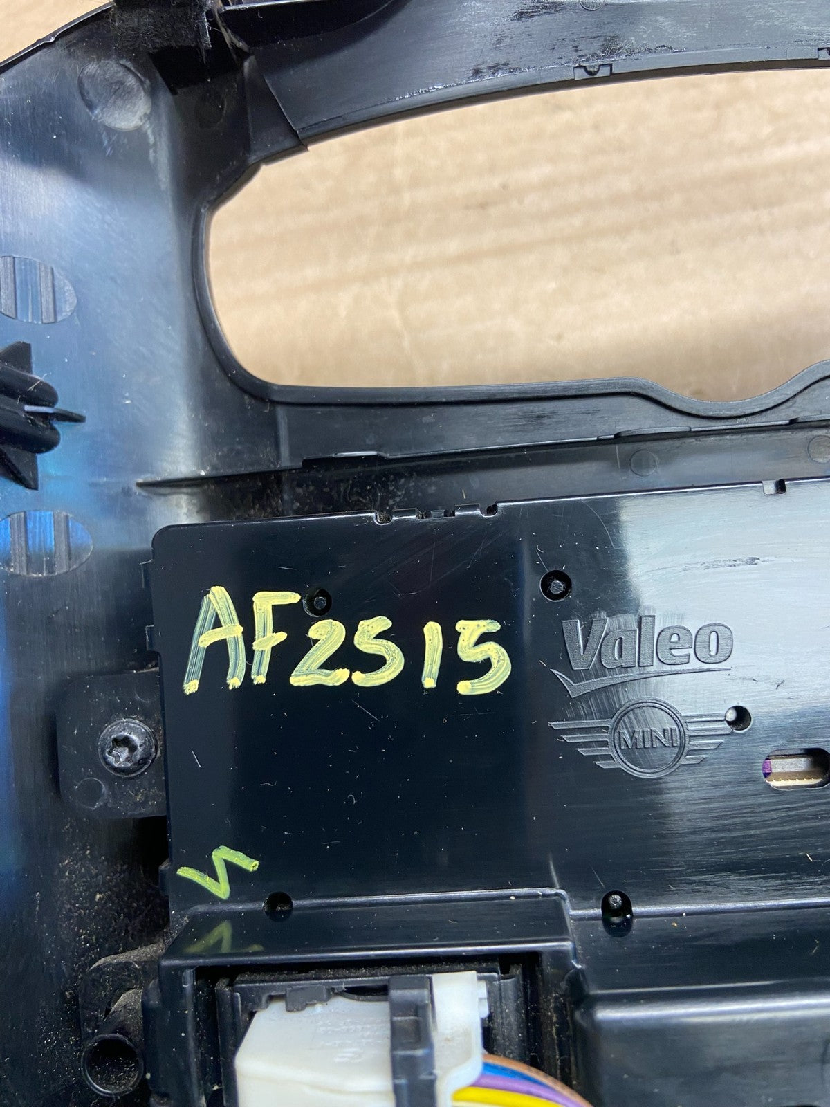2008 to 2010 Mini Cooper Center Dash Climate Window Control AF2515 DG7