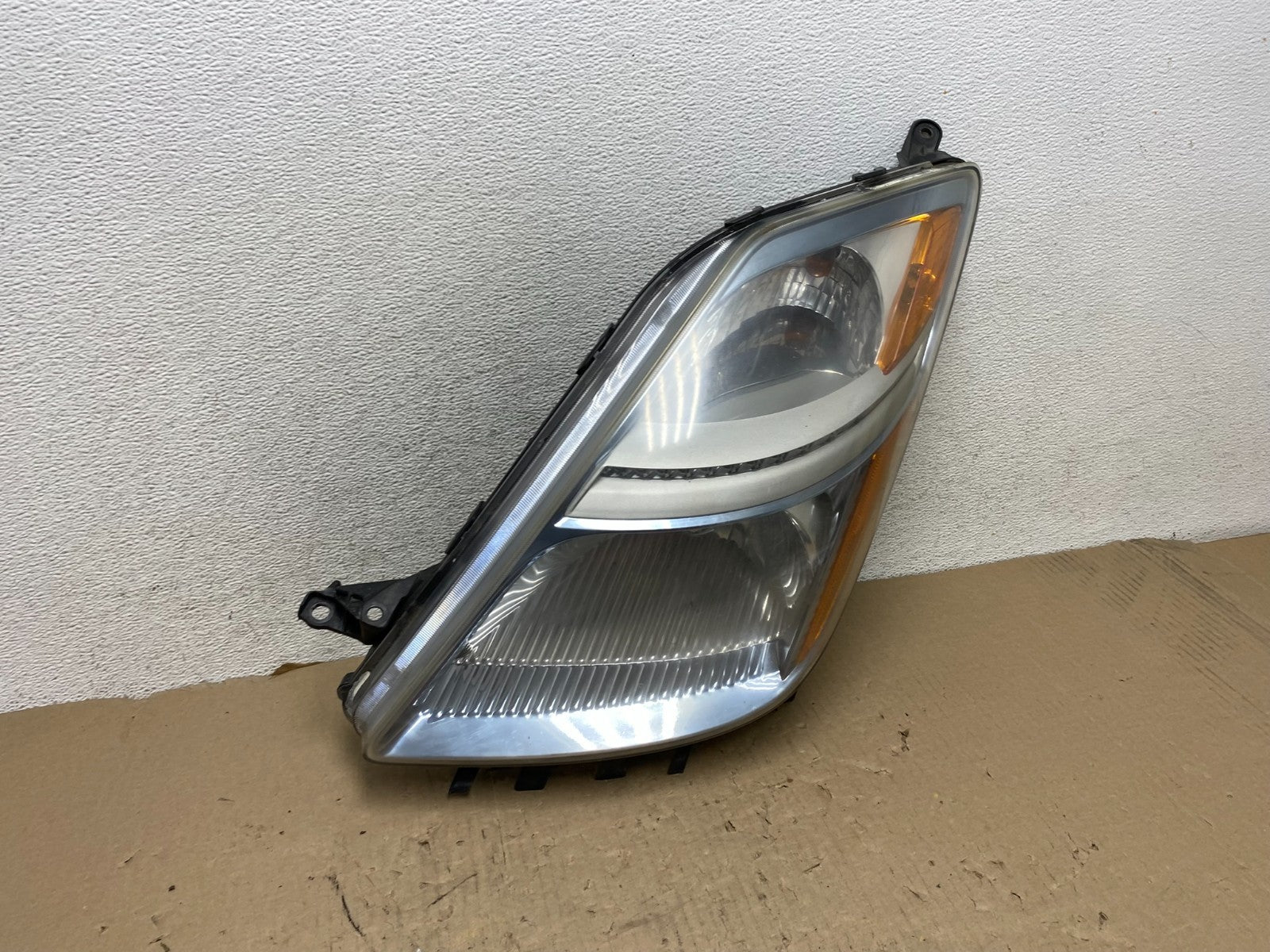 2006-2009 Toyota Prius Left Driver LH Side Blue Headlight Halogen AG7006 DW2